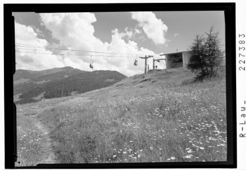 [Reith im Alpbachtal / Bergstation der Reitherkogelbahn gegen Wiedersberger Horn / Tirol]