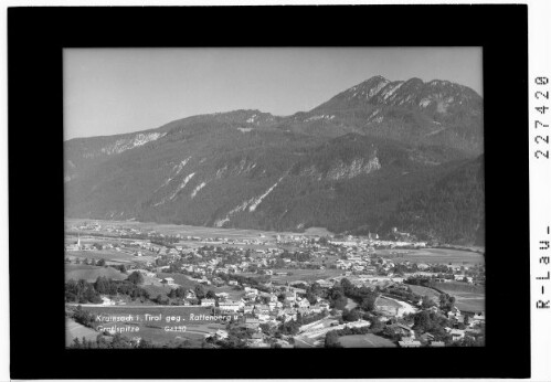 Kramsach in Tirol gegen Rattenberg und Gratlspitze