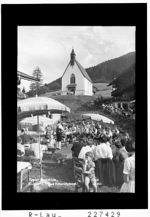 Tiroler Brauchtum / Konzert im Freien / Inneralpbach
