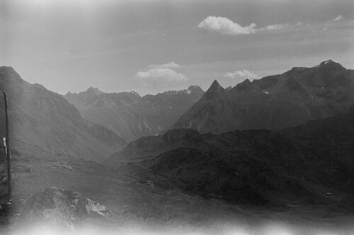 Ausblick vom Zeinisjoch auf Gorfenspitze