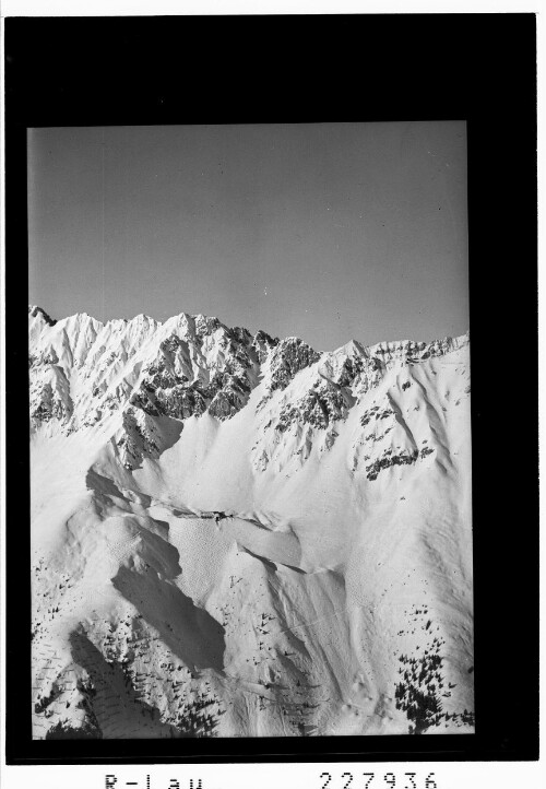 [Skigebiet Seegrube mit Kemacher - Seegrubenspitze und Katzenkopf / Innsbruck / Tirol]