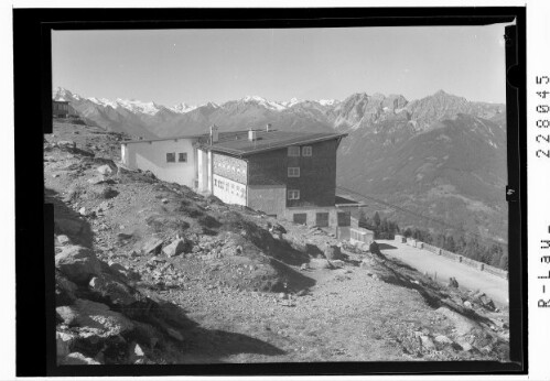[Patscherkofel Hotel gegen Stubaier Alpen]