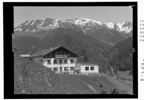 [Navis - Tirol / Alpenhaus Eppensteiner gegen Kreuzjöchl]