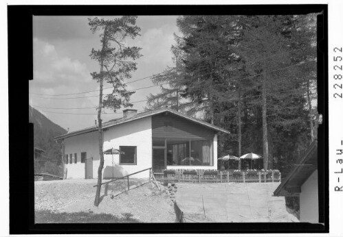 [Cafe Gschnitztal bei Trins / Tirol]