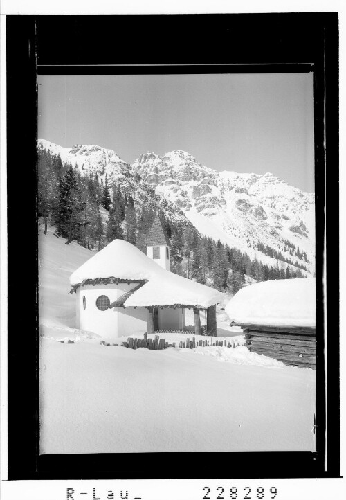 [Kapelle auf der Schlicker Alm gegen Marchreisenspitze / Tirol]
