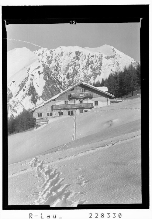 [Padaun / Gasthaus Steckholzer gegen Gammerspitze / Tirol]