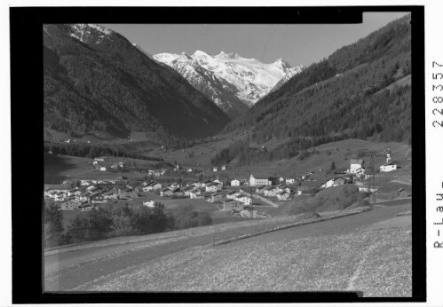 [Fulpmes im Stubaital gegen Zuckerhütl / Tirol]