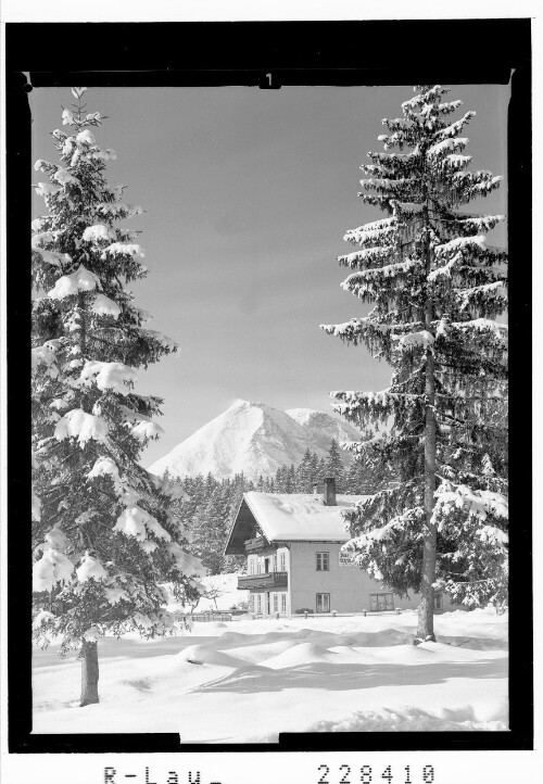 [Leutasch - Weidach / Haus Gehrenspitze gegen Hohe Munde / Tirol]