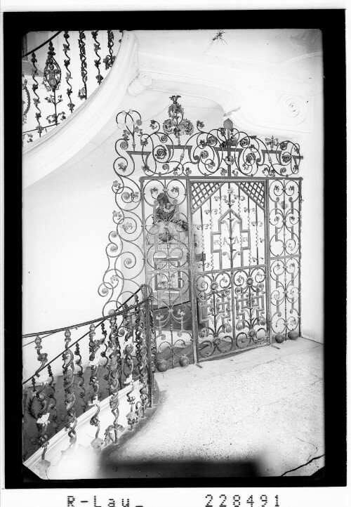 [Stiegenhaus im Kloster Stams / Tirol]