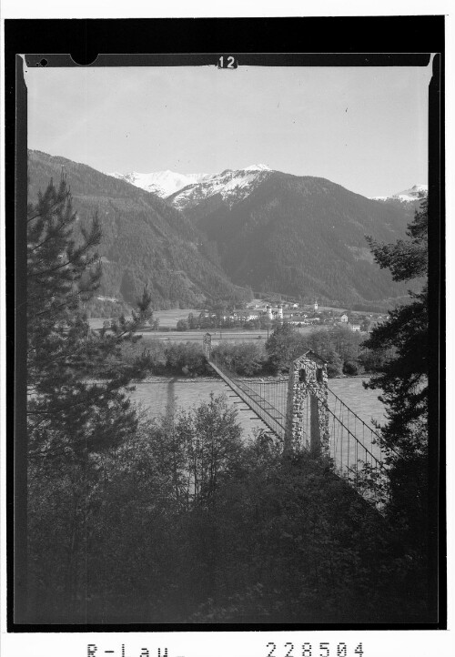 [Hängebrücke bei Stams gegen Stubaier Alpen / Tirol]