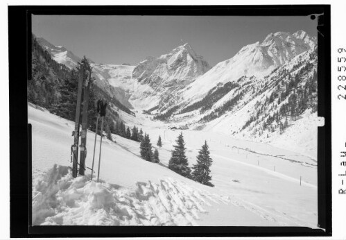 [Lüsens gegen Lüsenser Fernerkogel und Schöntalspitze / Tirol]