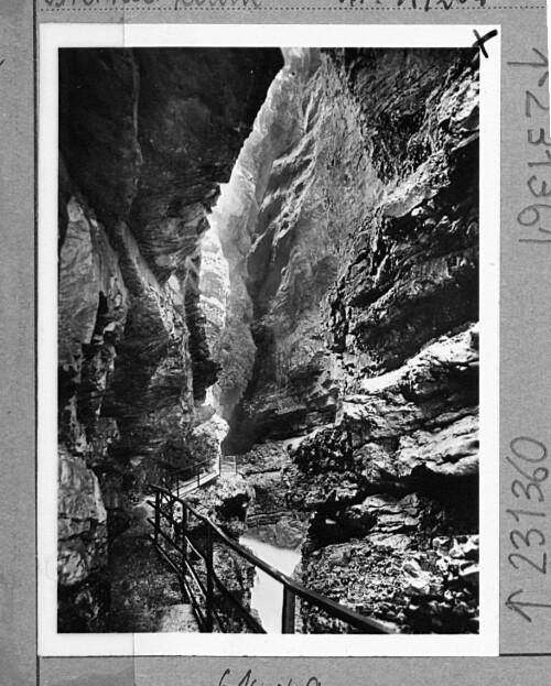 [Die Breitachklamm am Eingang zum Kleinwalsertal]