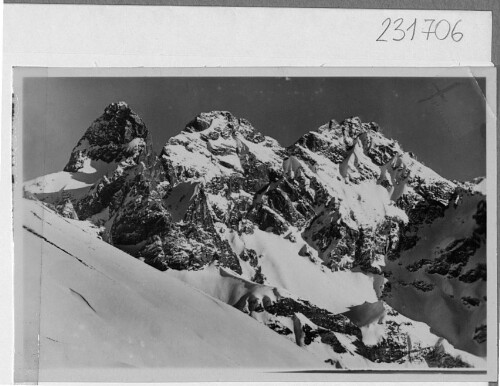 [Die Mädelegabelgruppe]