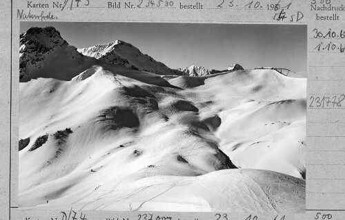 [Bergstation der Kanzelwandbahn am Gundkopf mit Kanzelwand und Elferkopf / Kleinwalsertal]