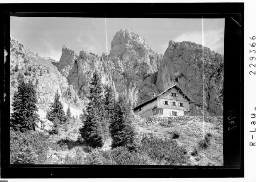 [Säulinghaus mit Säuling / Ausserfern / Tirol]