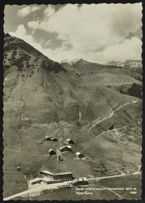 [Fontanella Faschina] Hotel Faschina mit Portlerhorn 2014 m Vorarlberg