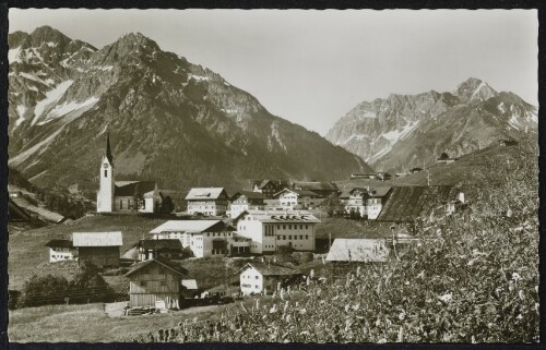 [Mittelberg Hirschegg] : [Hirschegg / Kleinwalsertal, 1124 m mit Elferkopf 2387 m, Zwölferkopf 2208 m, Widderstein 2536 m und Bärenkopf 2080 m ...]