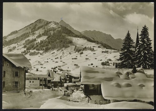 [Mittelberg Riezlern] : [Kleinwalsertal Riezlern 1100 m mit Heuberg und Walmendingerhorn 1993 m ...]