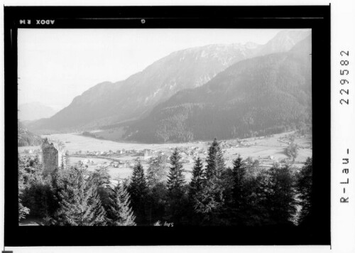 [Ruine Vilsegg ob Vils im Ausserfern gegen Plattjoch und Karretschrofen / Tirol]