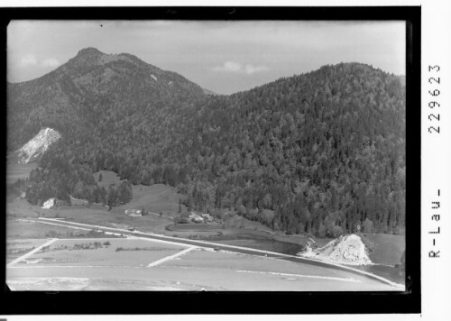 [Ländenhof bei Vils im Ausserfern gegen Salober und Vilserberg / Tirol]