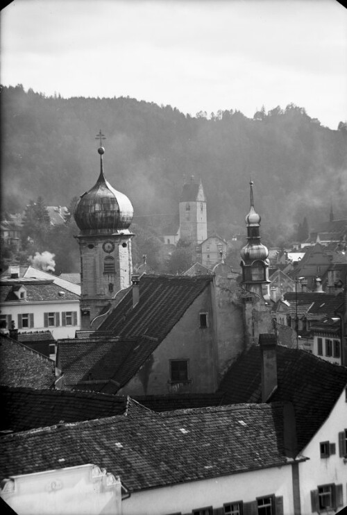 Blick auf die Seekapelle und die Pfarrkirche St. Gallus