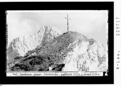 Tirol / Tannheimer Gruppe / Schartschrofen - Gipfelkreuz 1973 m und Gimpel 2176 m : [Läuferspitze mit Gipfelkreuz gegen Gimpel]