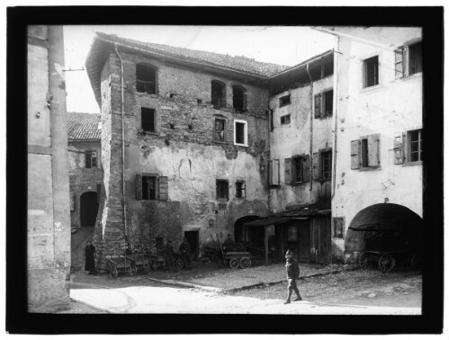 K. k. Standschützen-Bataillon Bezau, Kirchplatz in Bondo