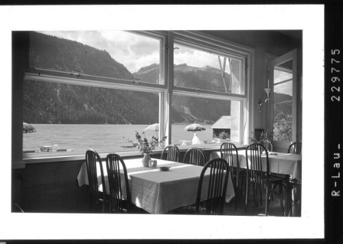 [Cafe im Hotel Alpenhof in Haller am Haldensee mit Blick zum Neunerkopf / Ausserfern / Tirol]