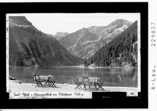 [Blick vom Vilsalpsee zum Kastenkopf und Kugelhorn / Ausserfern / Tirol]