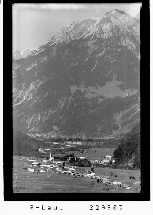 [Häselgehr im Lechtal gegen Elmer Muttekopf / Ausserfern / Tirol]