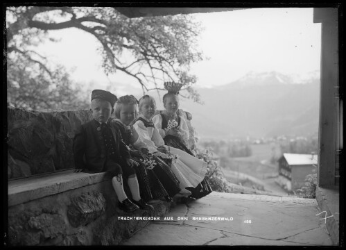 Trachtenkinder aus dem Bregenzerwald