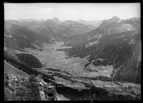 Blick von der Kanisfluh auf Au und Schoppernau