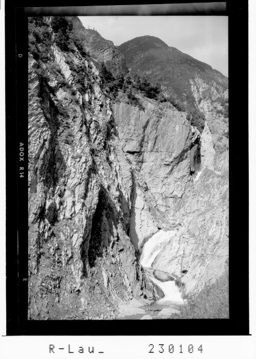 [Simms Wasserfall bei Holzgau im Lechtal / Ausserfern / Tirol]