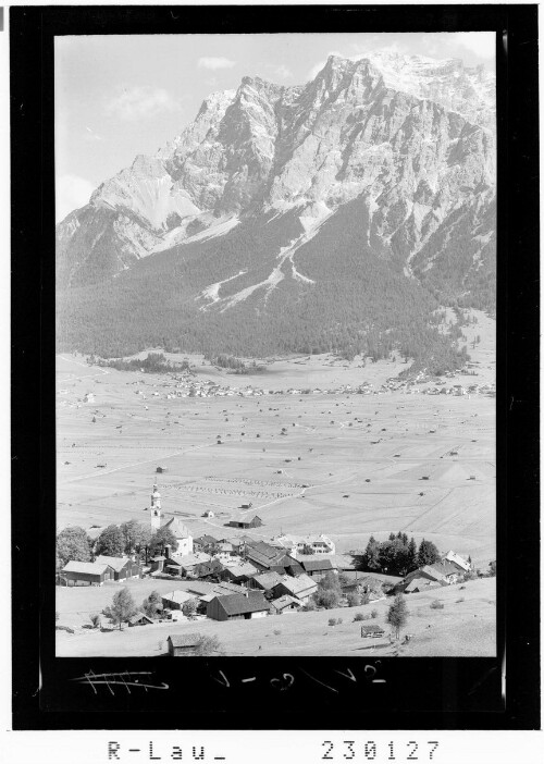 [Lermoos und Ehrwald im Ausserfern gegen Zugspitze und Wetterstein / Tirol]
