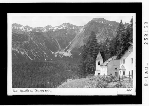 Tirol / Kapelle am Fernpaß 1210 m : [Kapelle in Fern gegen Loreagruppe]