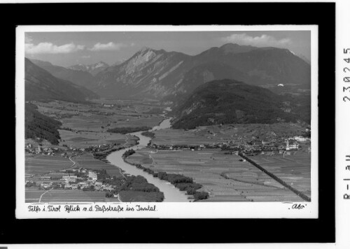 Telfs in Tirol / Blick von der Paßstrasse ins Inntal : [Blick über das Inntal mit Telfs und Tschirgant]