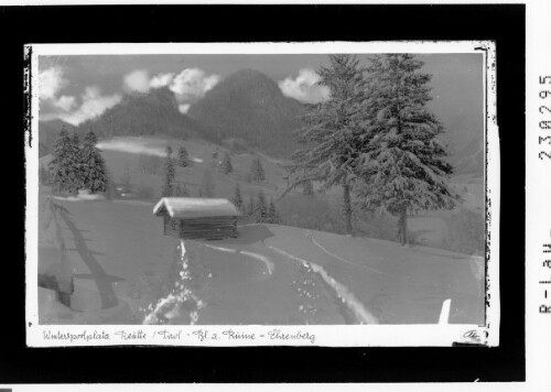 Wintersportplatz Reutte / Tirol - Blick zur Ruine Ehrenberg