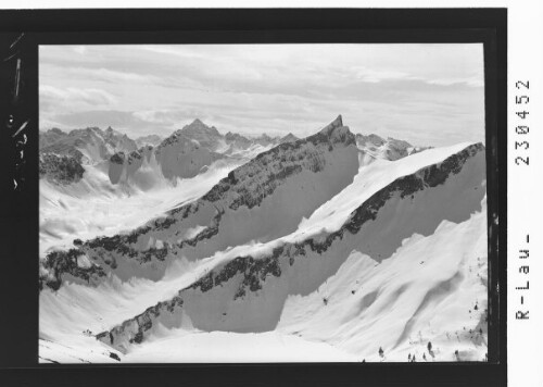 [Traualpsee mit Landsberger Hütte gegen Hochvogel und Rote Spitze / Ausserfern / Tirol]