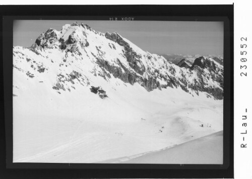 [Blick zum Schneefernerhaus mit Zugspitze und Höllentalspitzen]