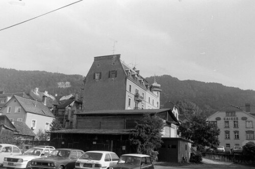 Gebäude und Hinterhof in der Bregenzer Belruptstraße