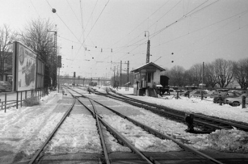 Geleise nahe dem Bregenzer Bahnhof mit Blick auf Gulaschbrücke