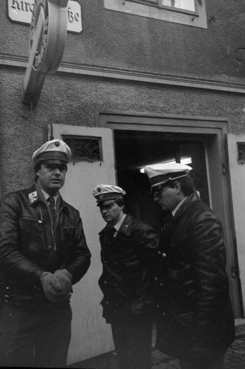 Gendarmen in der Kirchstraße