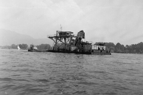 Kiesbagger im Bodensee