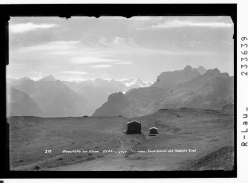 Blaserhütte am Blaser, 2244 m, gegen Tribulaun, Feuerstein und Habicht, Tirol