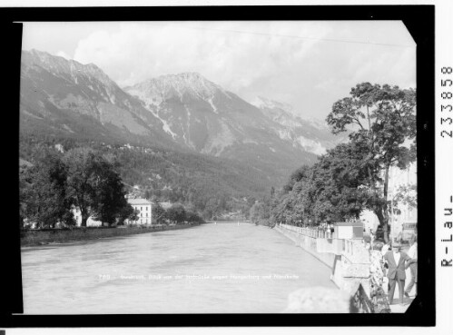 Innsbruck, Blick von der Innbrücke gegen Hungerburg und Nordkette