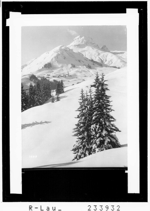 [Blick auf Warth mit Karhorn und Warther Horn]