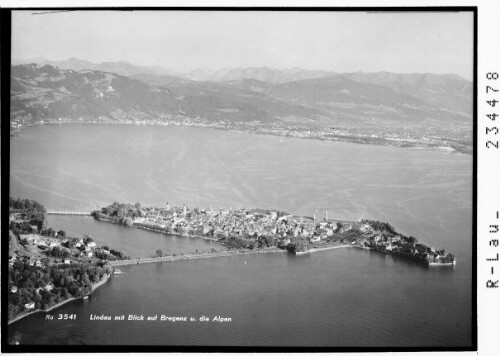 Lindau mit Blick auf Bregenz und die Alpen