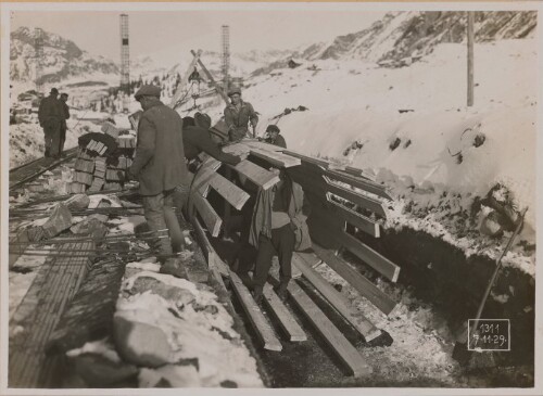 Vermunt, Montage Holzrohrleitung