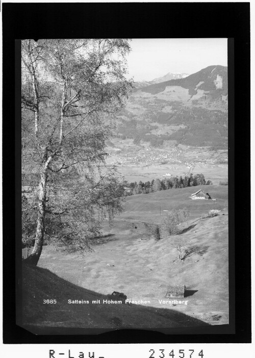 Satteins mit Hohem Freschen / Vorarlberg : [Blick von Gurtis auf Satteins gegen den Hohen Freschen]