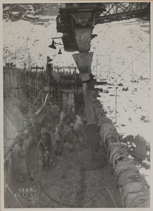 Staumauer Vermunt, Betonierung Bl. 12, letzter direkt vom Turm eingebrachter Beton